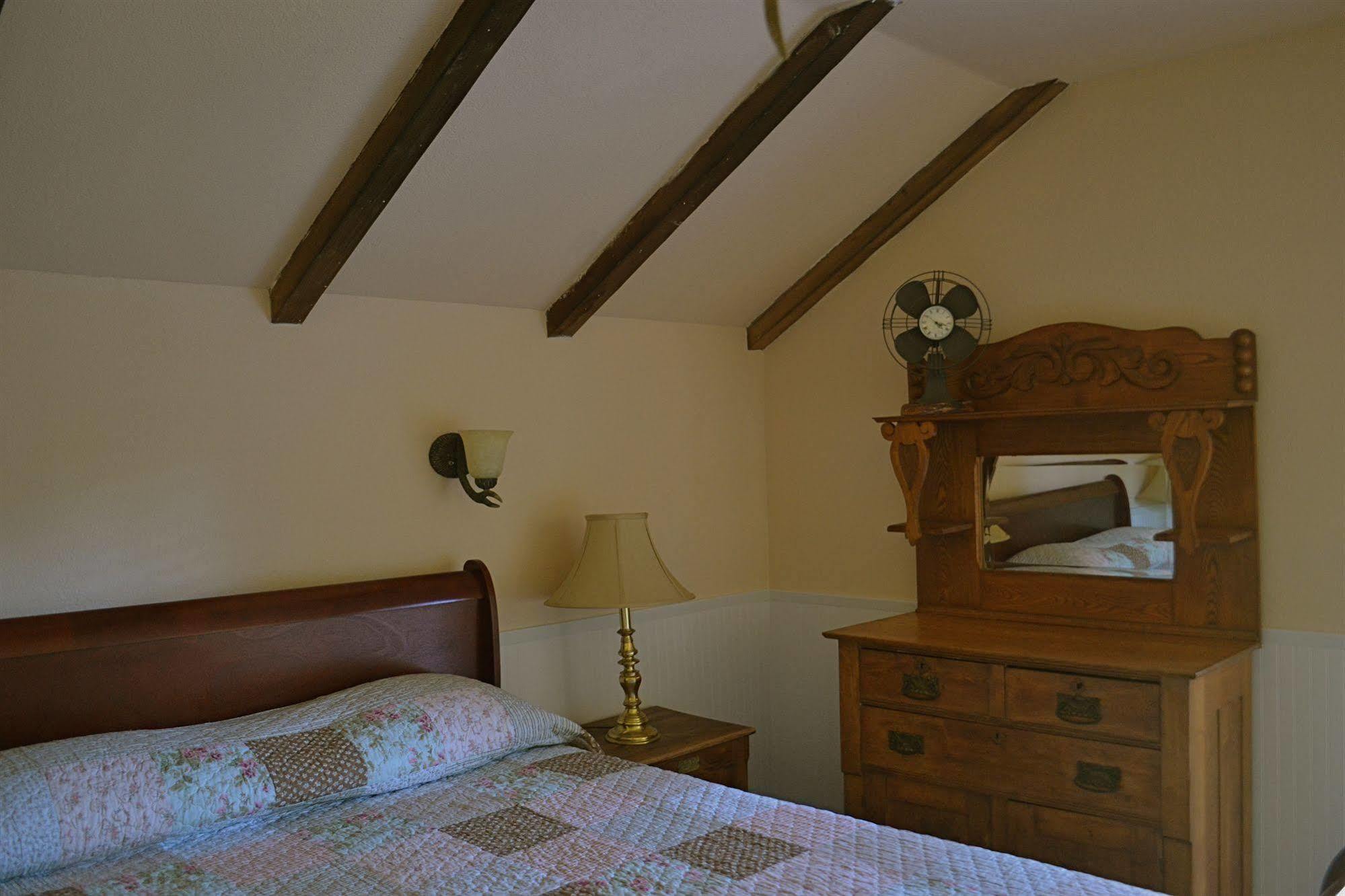 Guerneville Lodge エクステリア 写真