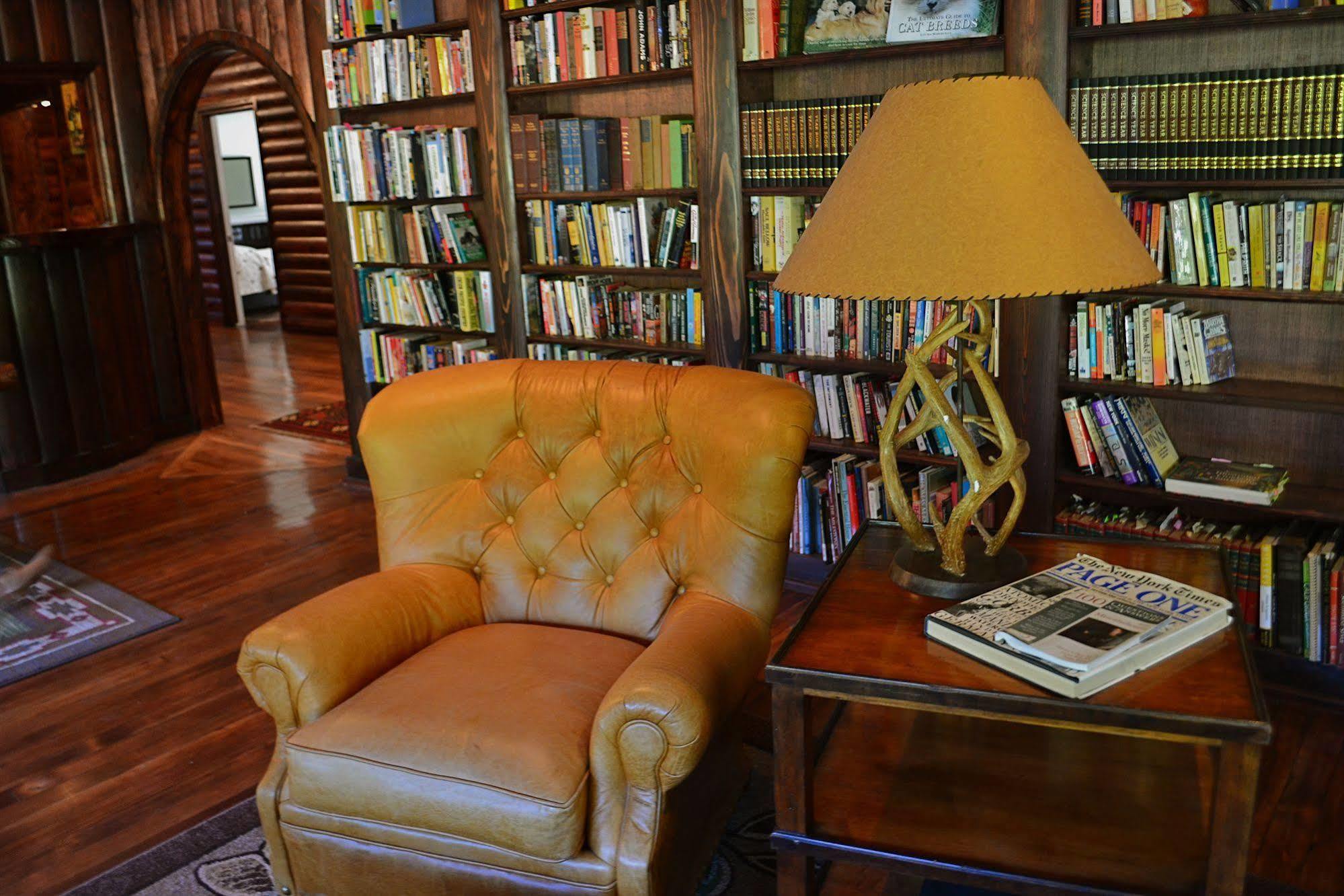 Guerneville Lodge エクステリア 写真