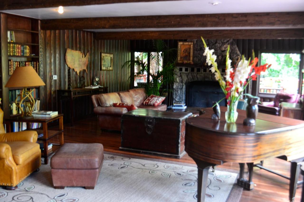 Guerneville Lodge エクステリア 写真