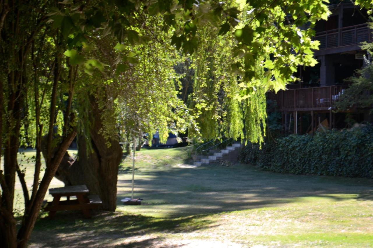 Guerneville Lodge エクステリア 写真